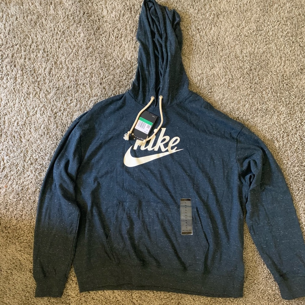 Women’s sweatshirt